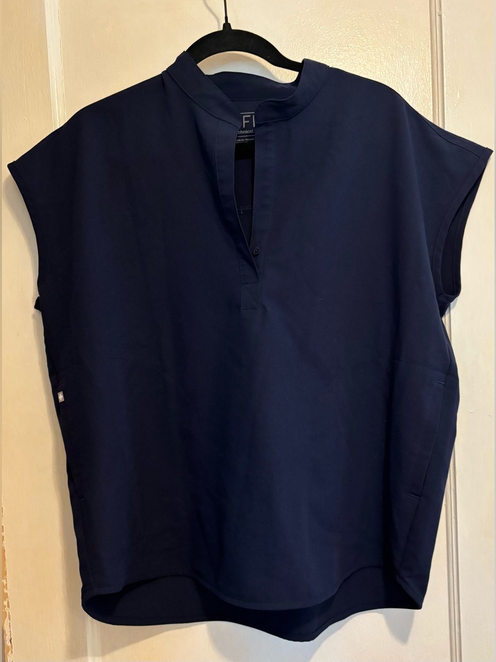 FIGS Navy Scrub Top Medical Uniform Size M Healthcare Core Top